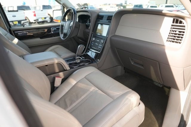 2017 Lincoln Navigator Select