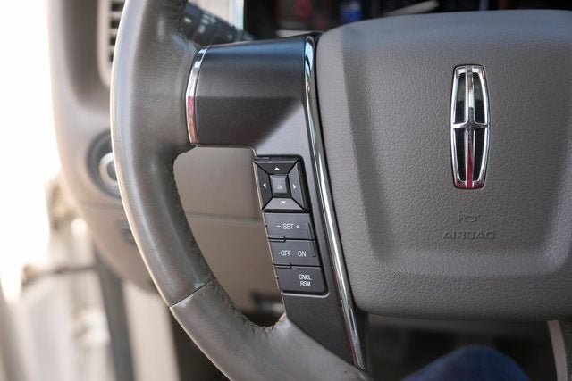 2017 Lincoln Navigator Select