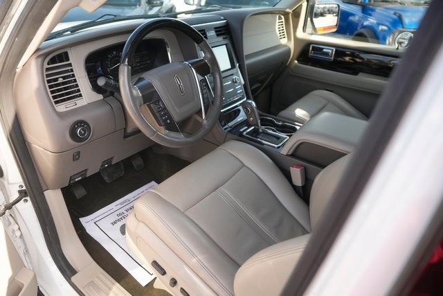 2017 Lincoln Navigator Select
