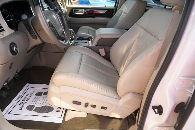 2017 Lincoln Navigator Select