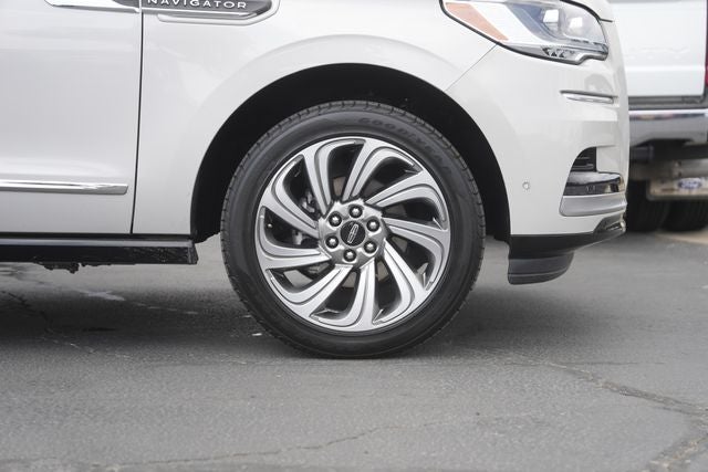 2023 Lincoln Navigator L Reserve