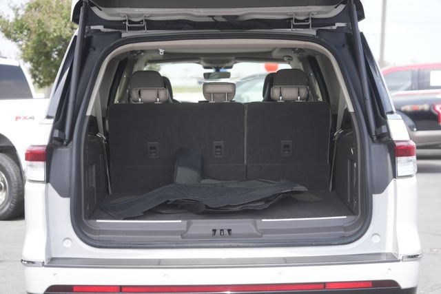 2023 Lincoln Navigator L Reserve