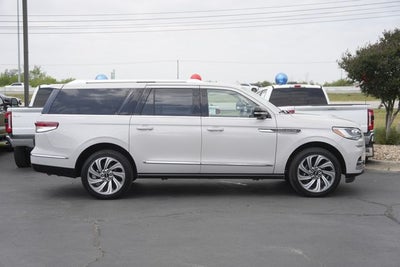 2023 Lincoln Navigator L Reserve