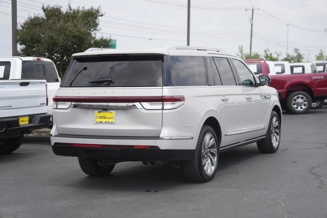 2023 Lincoln Navigator L Reserve
