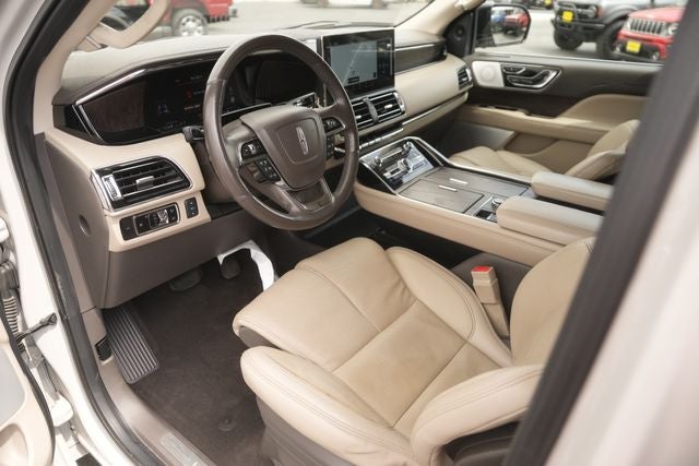 2023 Lincoln Navigator L Reserve