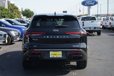 2023 INFINITI QX60 LUXE