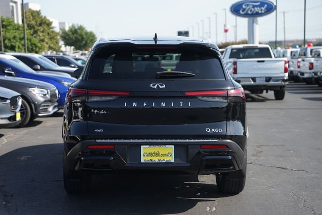 2023 INFINITI QX60 LUXE