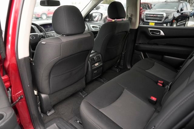 2020 Nissan Pathfinder SV