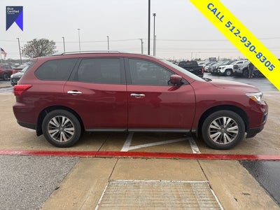 2020 Nissan Pathfinder SV