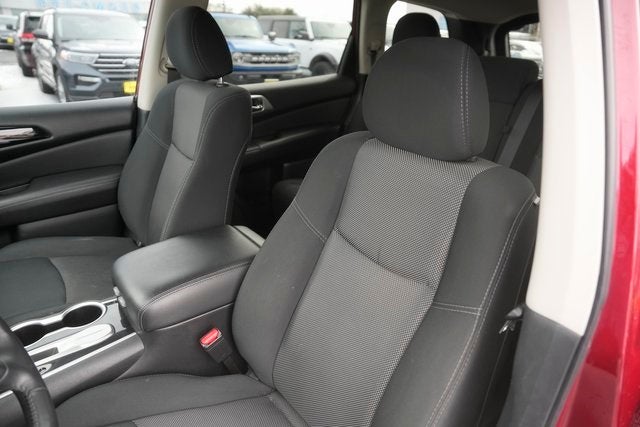 2020 Nissan Pathfinder SV