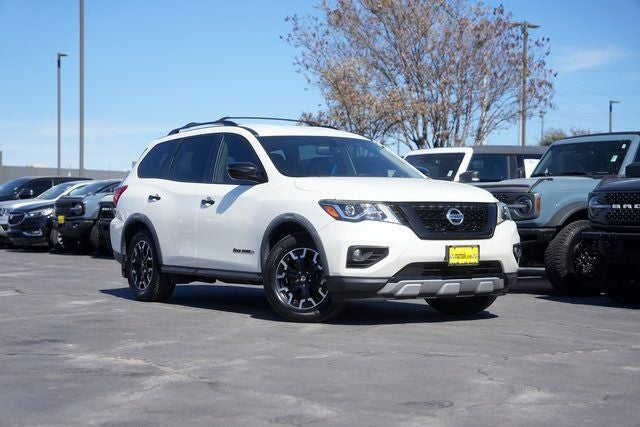 2019 Nissan Pathfinder SV