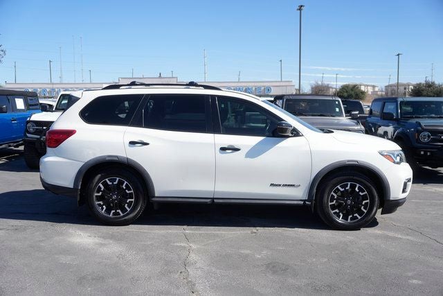 2019 Nissan Pathfinder SV