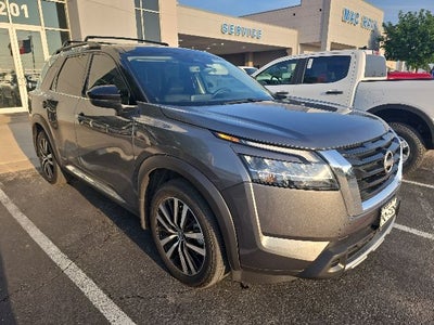 2024 Nissan Pathfinder Platinum