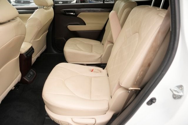 2022 Toyota Highlander Platinum