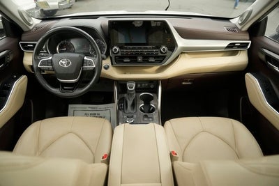 2022 Toyota Highlander Platinum