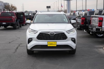 2022 Toyota Highlander Platinum