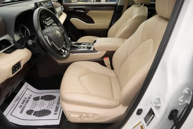 2022 Toyota Highlander Platinum