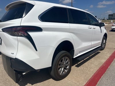 2025 Toyota Sienna LE 8 Passenger