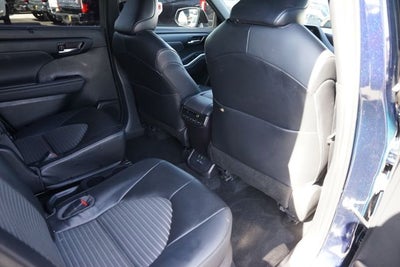 2022 Toyota Highlander XSE
