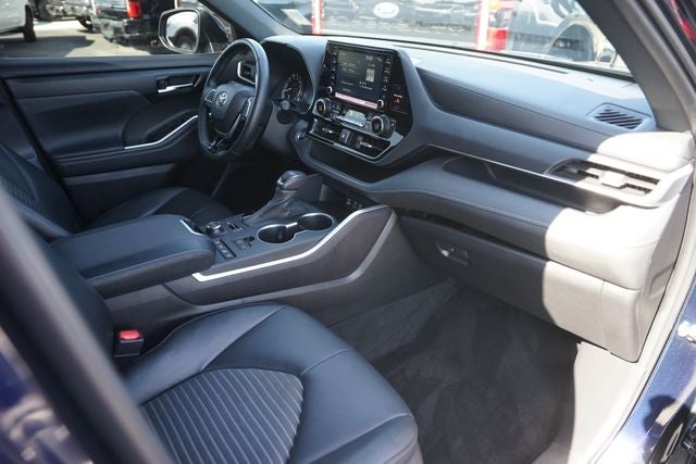 2022 Toyota Highlander XSE