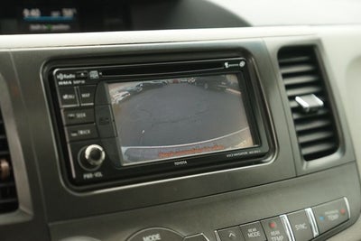 2013 Toyota Sienna XLE 8 Passenger