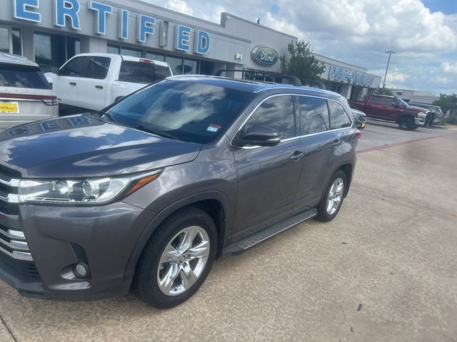 2017 Toyota Highlander Base