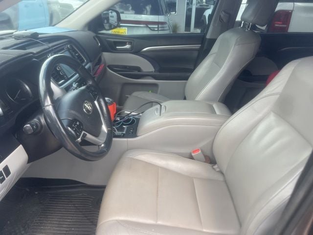 2017 Toyota Highlander Base
