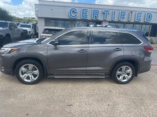 2017 Toyota Highlander Base