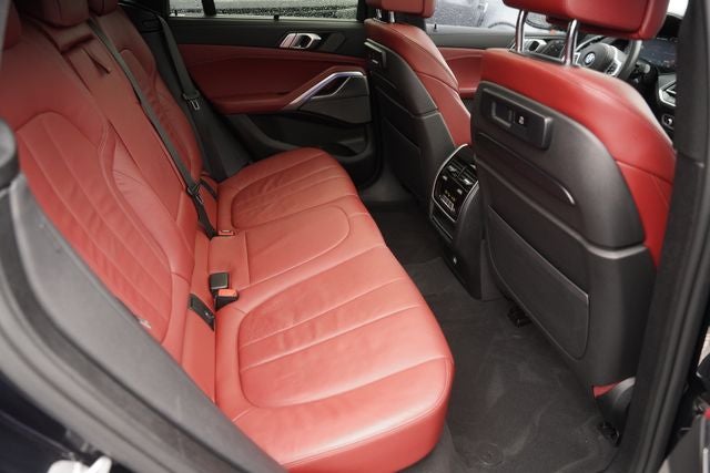 2021 BMW X6 M50i