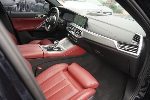 2021 BMW X6 M50i