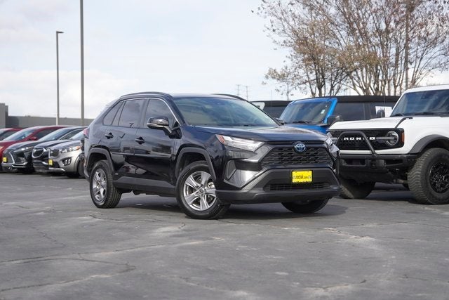 Used 2022 Toyota RAV4 XLE with VIN JTMRWRFV1ND152592 for sale in Northfield, Minnesota