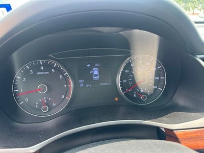 2019 Kia Cadenza Technology