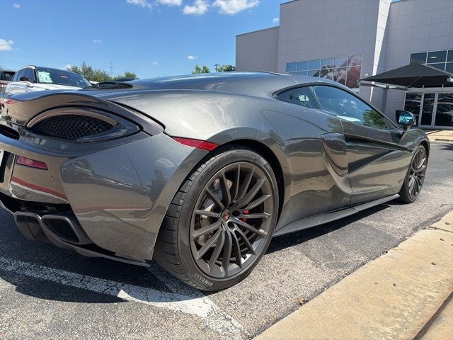 2017 McLaren 570GT Base