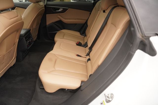 2020 Audi Q8 55 Premium Plus quattro