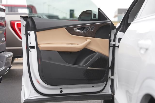 2020 Audi Q8 55 Premium Plus quattro