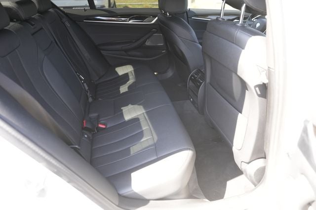 2021 BMW 5 Series 530i