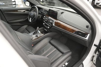 2017 BMW 5 Series 540i