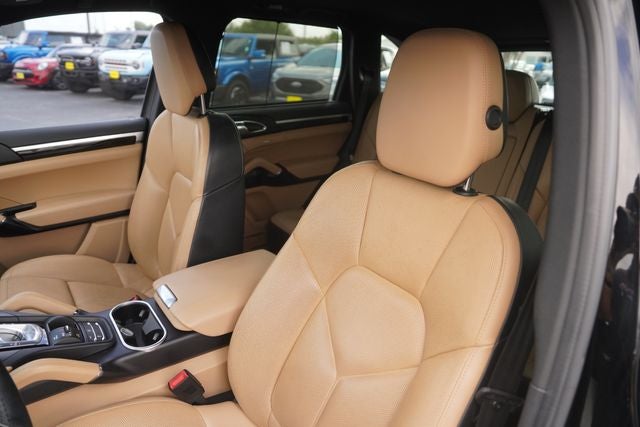 2016 Porsche Cayenne Base