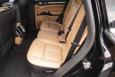 2016 Porsche Cayenne Base
