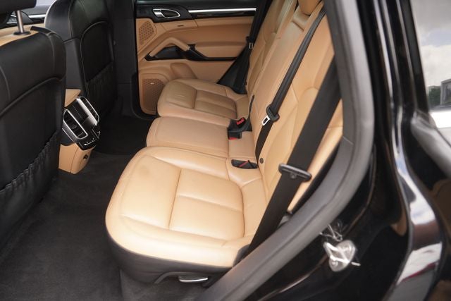 2016 Porsche Cayenne Base