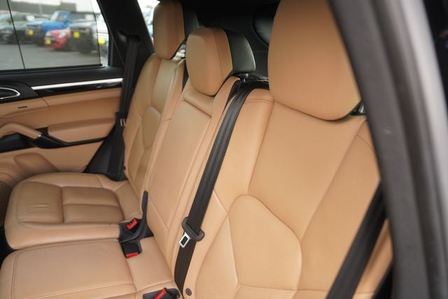 2016 Porsche Cayenne Base