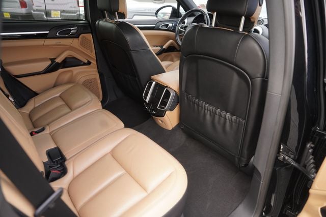 2016 Porsche Cayenne Base