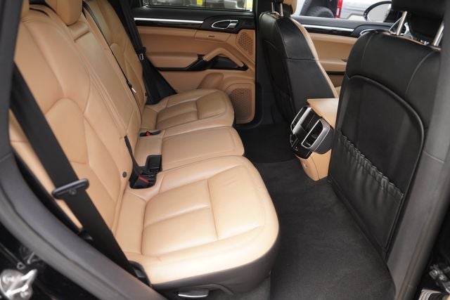 2016 Porsche Cayenne Base