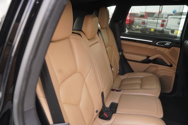 2016 Porsche Cayenne Base