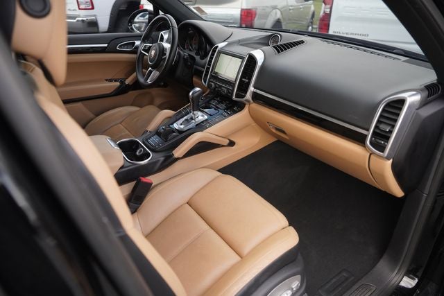 2016 Porsche Cayenne Base