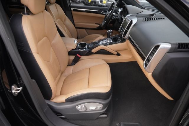 2016 Porsche Cayenne Base