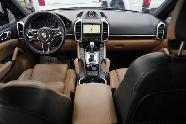 2016 Porsche Cayenne Base
