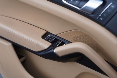 2016 Porsche Cayenne Base