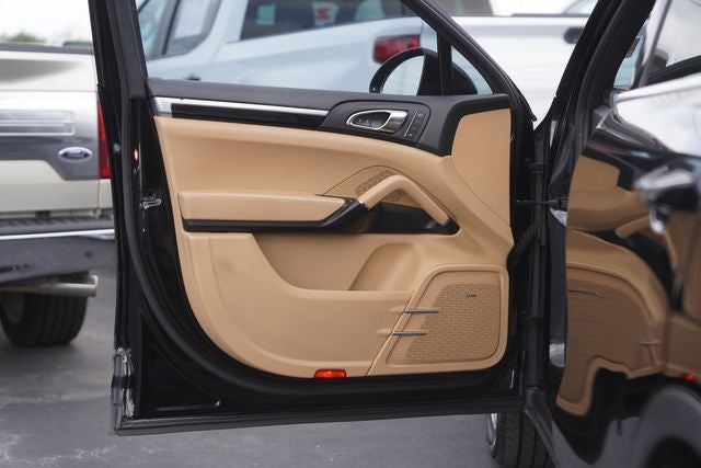 2016 Porsche Cayenne Base