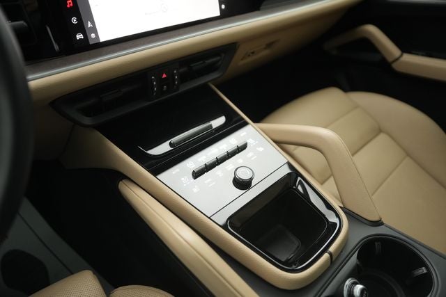 2025 Porsche Cayenne Base